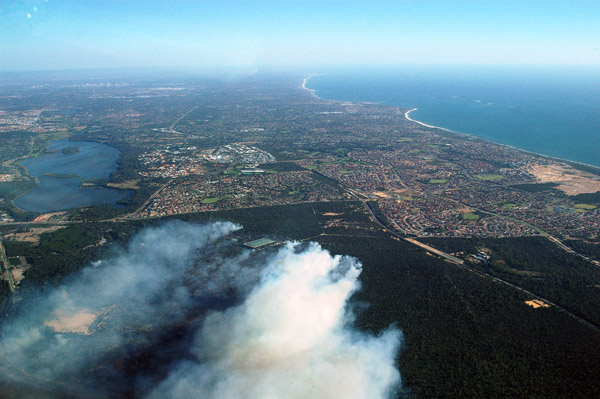 Bush fire, Currambine (Perth) Western Australia 19 Feb 2006
