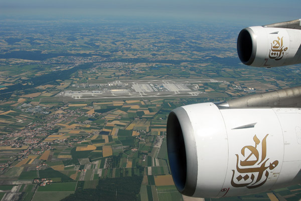 Munich Airport from an Emirates A340-300