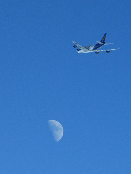 Atlas Air Boeing 747-200F (N524MC) with the moon