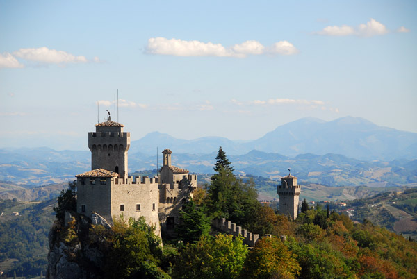 Torre La Cesta & Torre Montale, San Marino