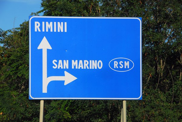 Turn right here - RSM - Repubblica di San Marino