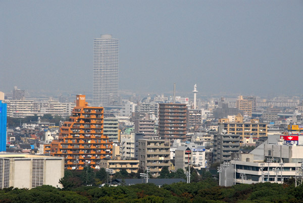 View NE from Nagoya-jo with The Scene Johoku tower (160m) 3.7 km