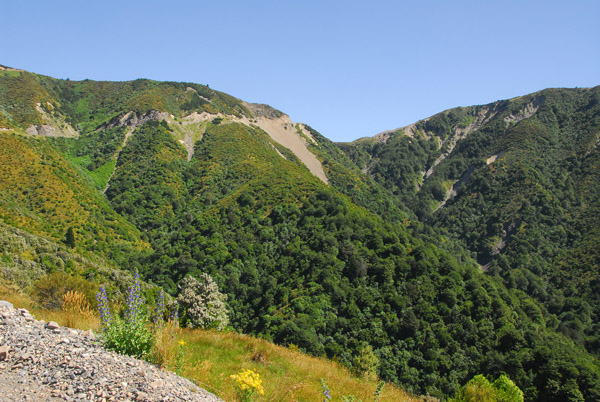 Driving up Mount Hutt