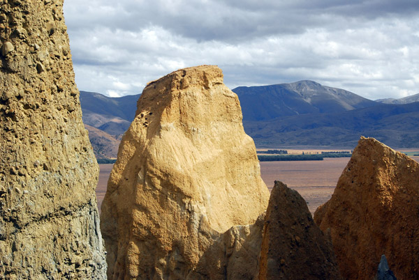Omarama Clay Cliffs formed a mere 1-2 million years ago