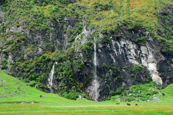 Waterfalls, West Matukiuki Valley