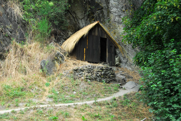 Restored miners hut, Arrowtown Chinese Settlement