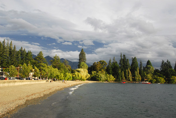 Lake Wakatipu beach, Queenstown