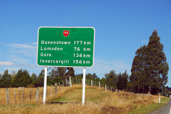 Roadsign 177 km from Queenstown on Highway 94