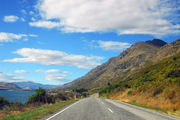 Highway 6 along the eastern shore of Lake Wakatipu