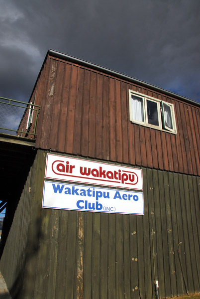 Wakatipu Aero Club...was hoping to rent a plane but crappy wx