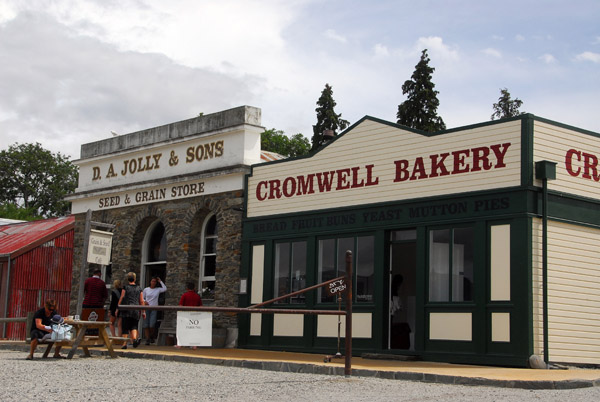 Cromwell Bakery