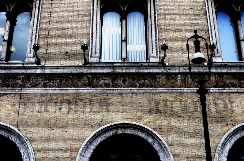 fading arches