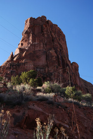 Buttress visible when exiting the tamarisk jungle