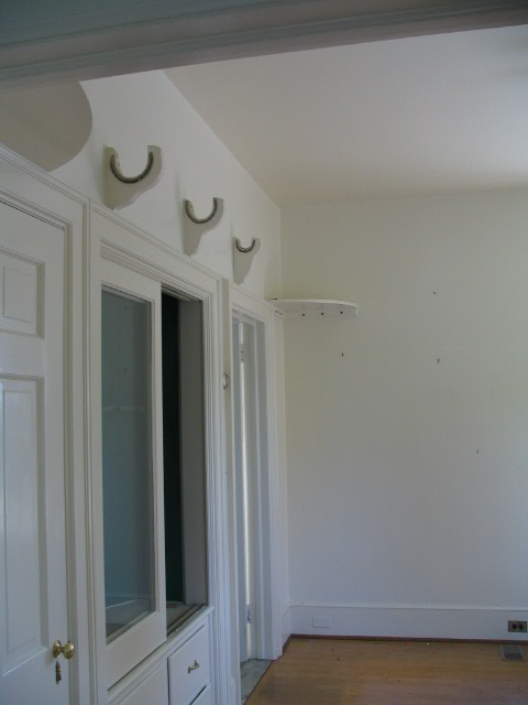 built in pantry.JPG