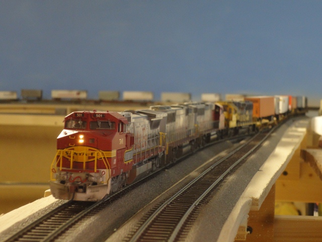 991-train taking the siding at Scholle