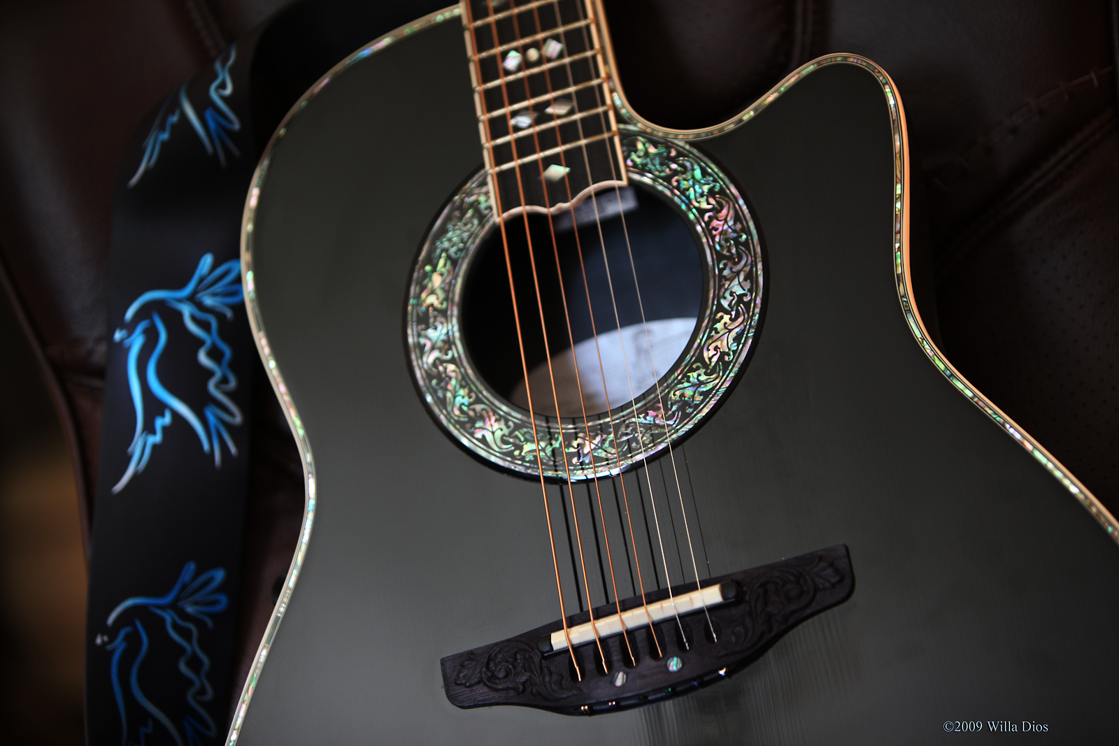 Black Beauty Ovation CL 1869
