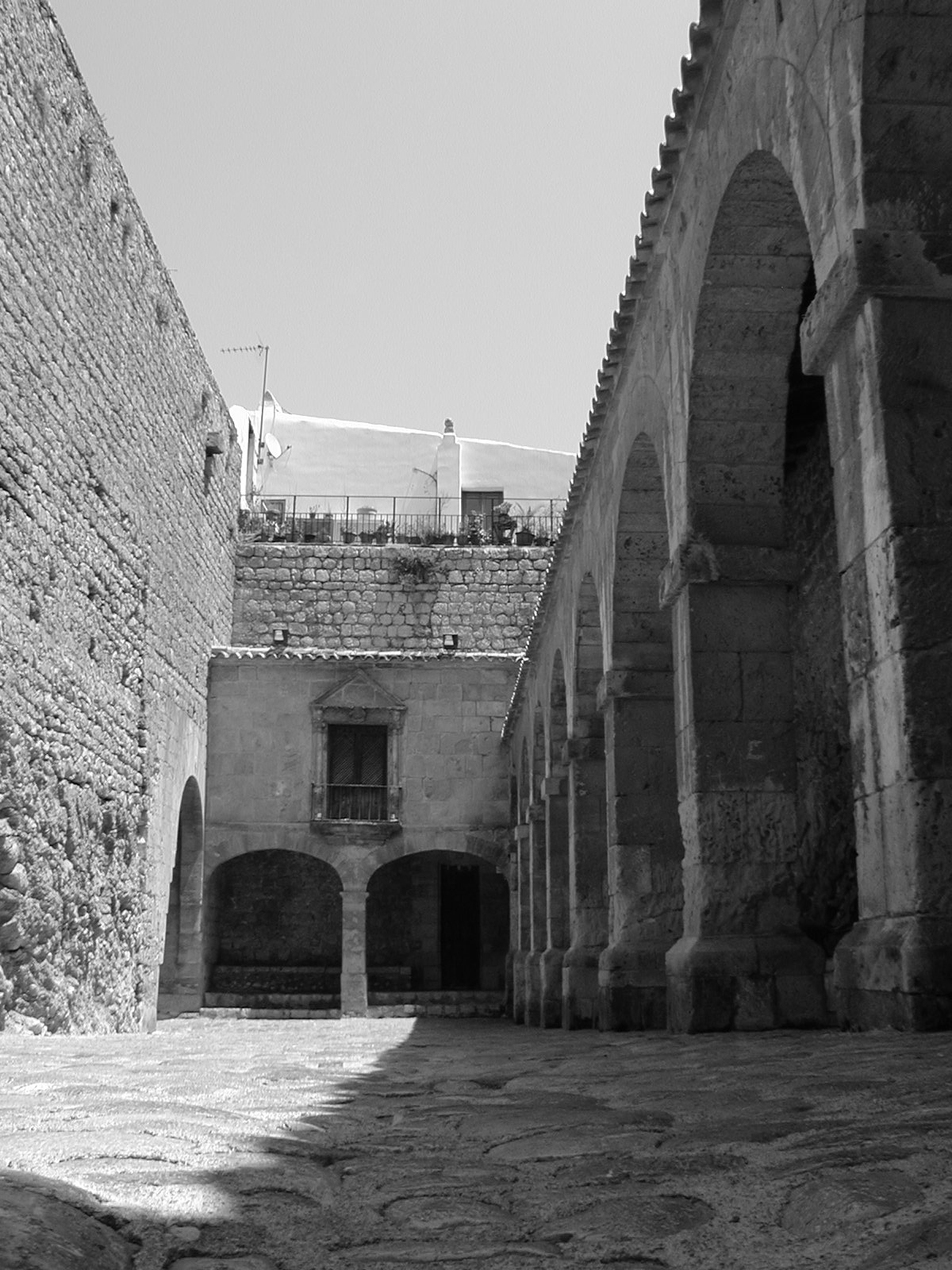 Entrance to the Old City, B&W (5/7)