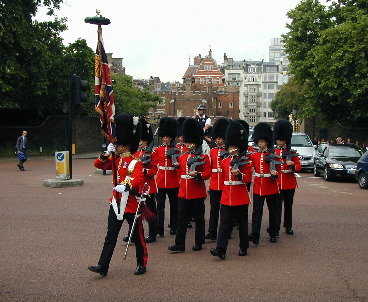 Turning Towards Buckingham Palace (5/24)