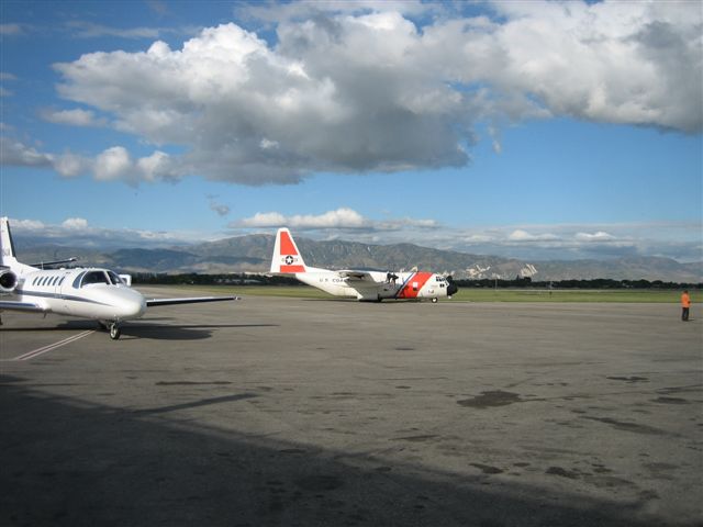 at the airport 018.jpg