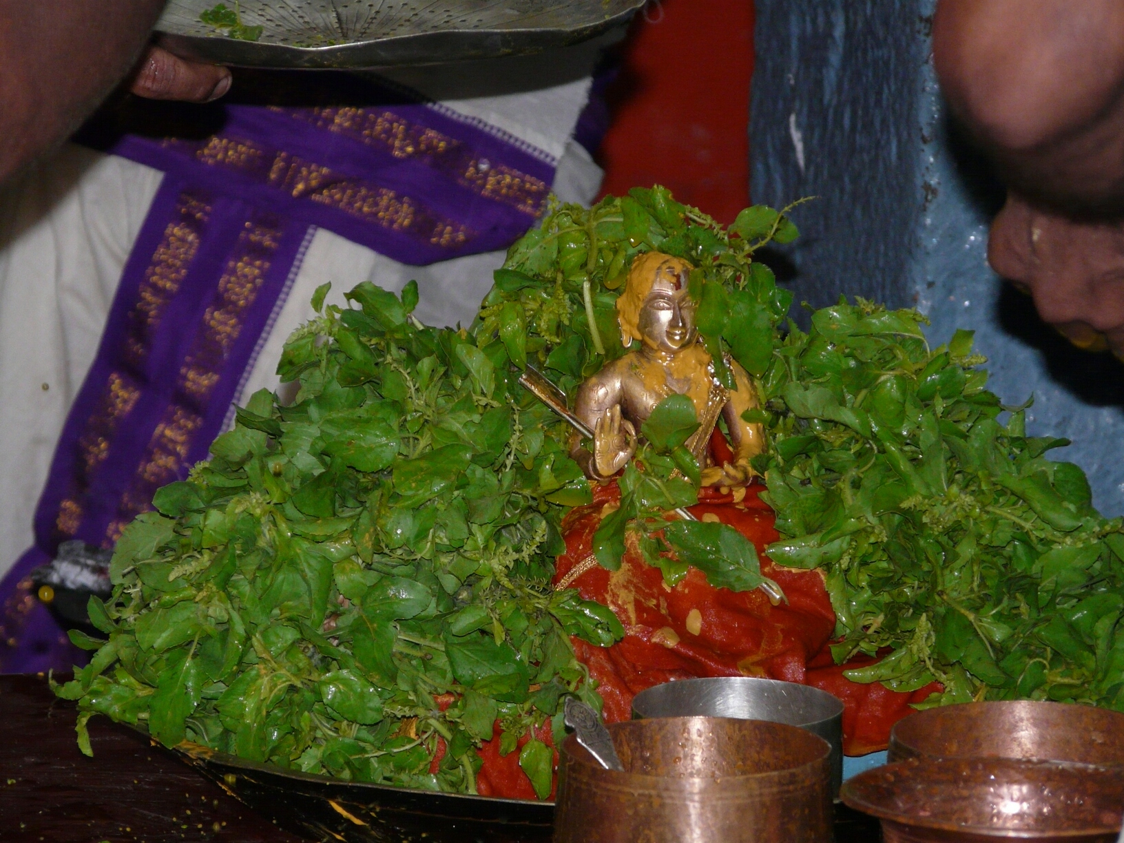 PonnadikAl Jeeyar in Thirumanjana avasaram2.jpg