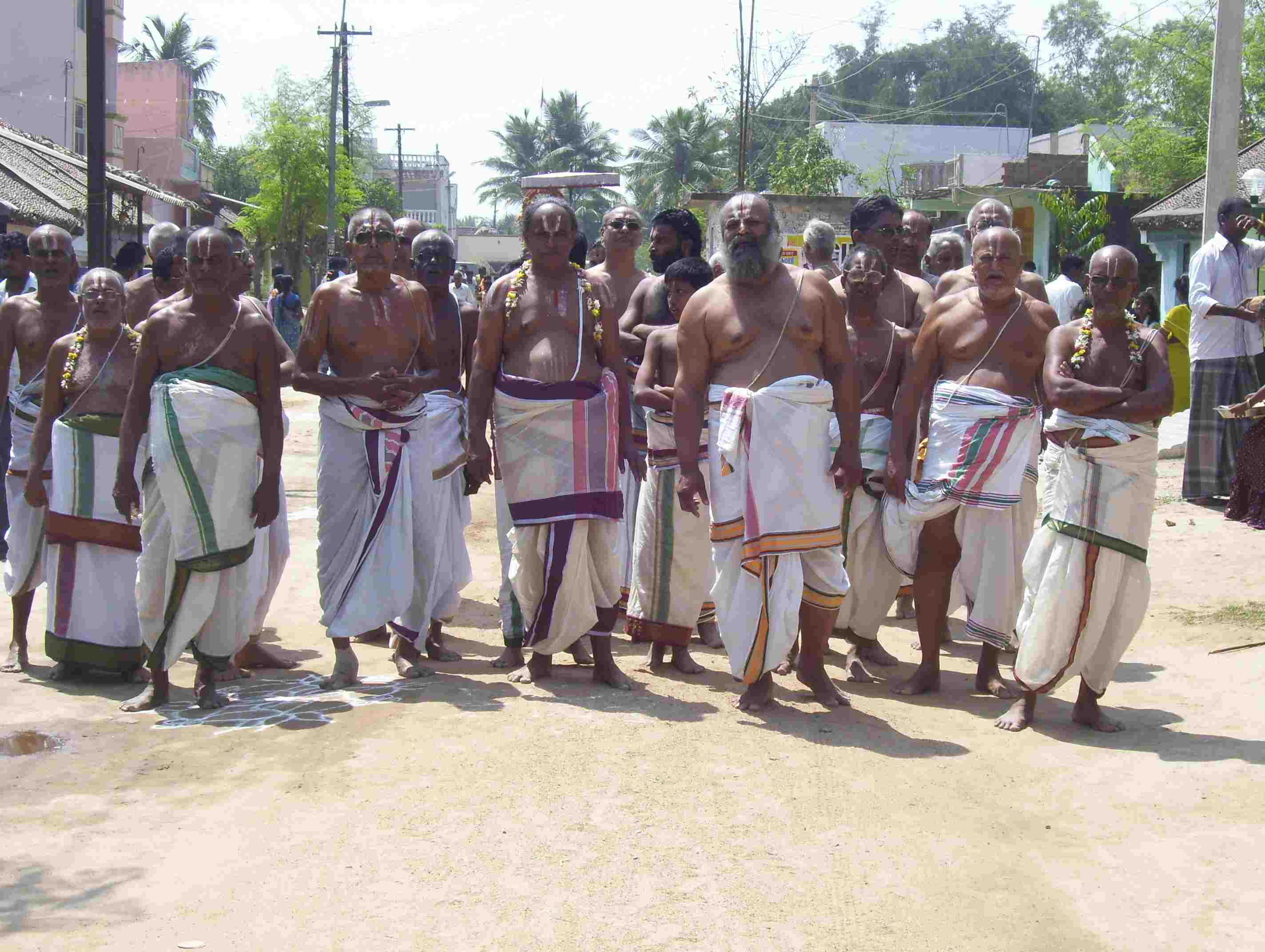 3rd day_Garudasevai goshti2.jpg