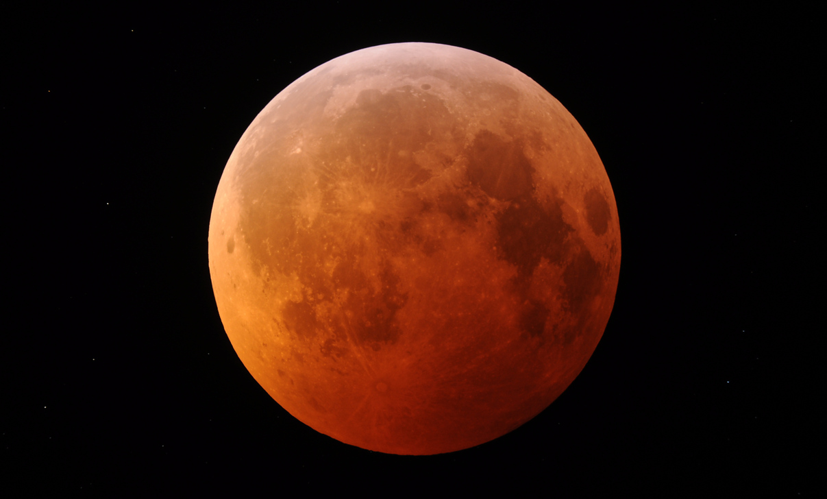 TOTALITY: Solstice Lunar Eclipse