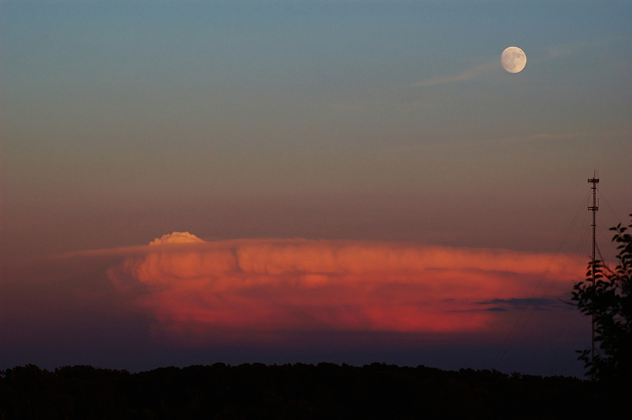 Moon & Thunderhead over Missouri