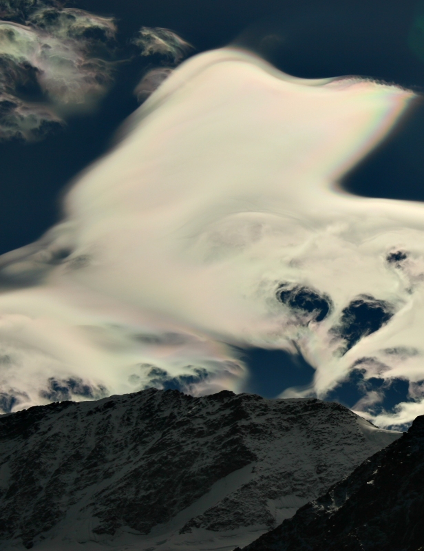 Irridescent clouds over Fiescherwand