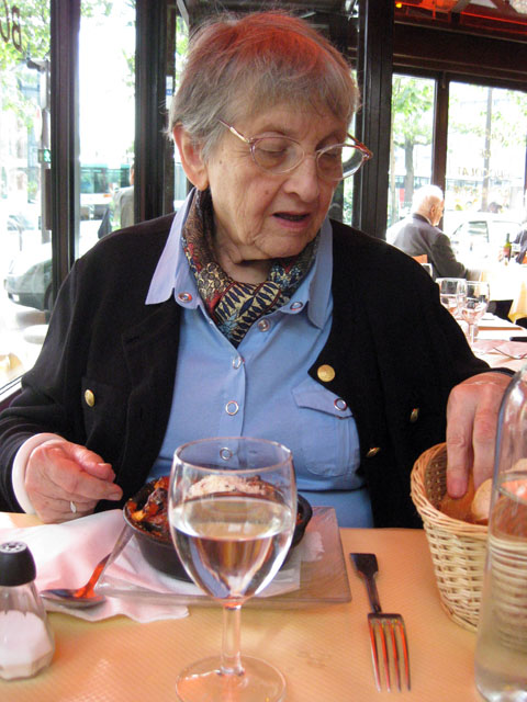 At a caf on the avenue des Gobelins