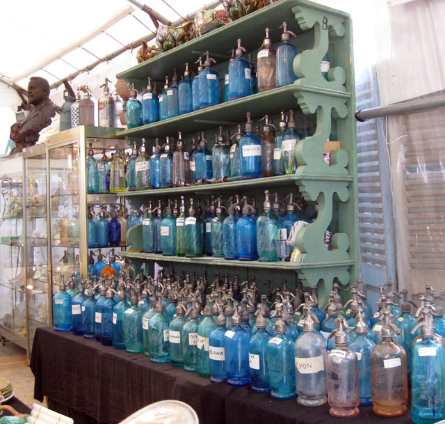 Fascinating blue bottles