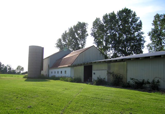 The barn and atelier