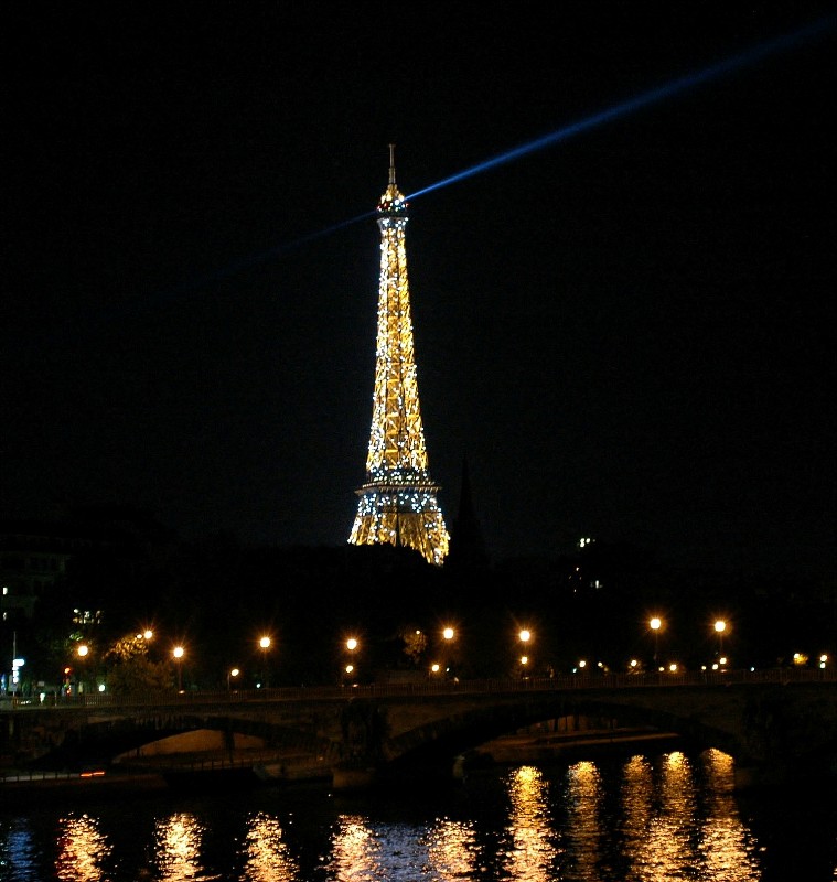Eiffel and light