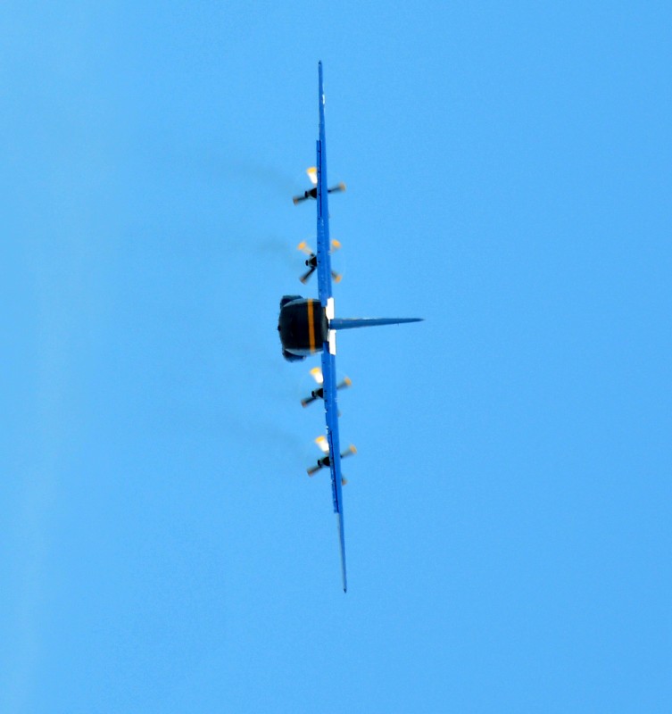 knife edge turn