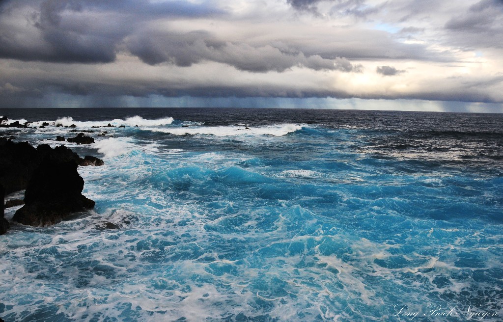 stormy sky at Laupahoehoe Point park