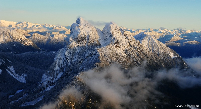 Mountain Baring Washington