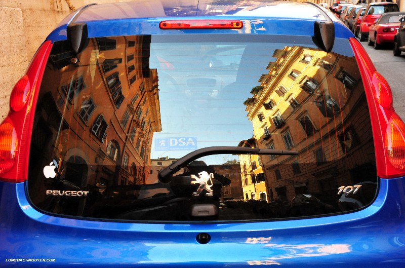 PEUGEOT reflection