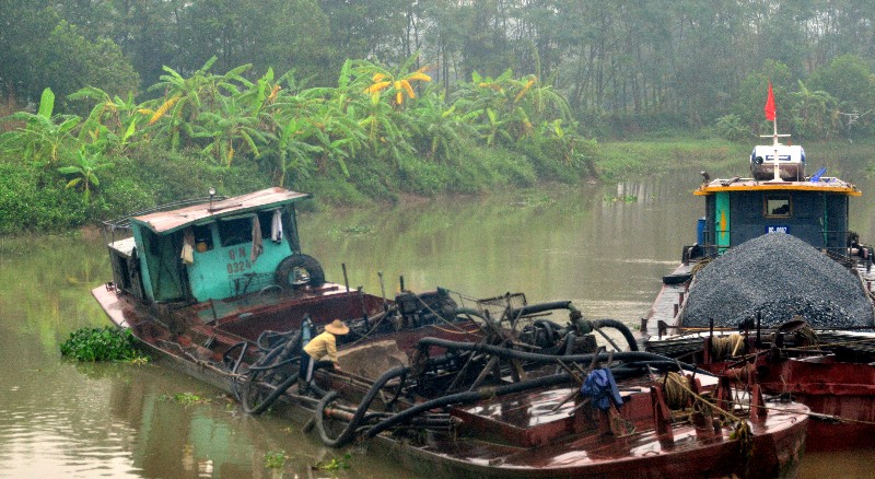 sand and gravel barges, Dong Trieu, Vietnam  