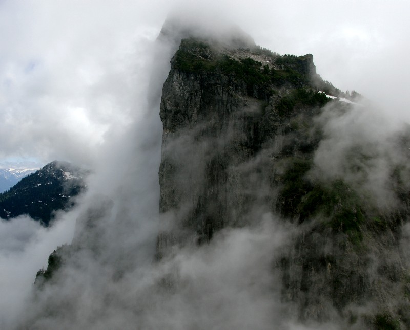 vertical formation on Baring Mountain