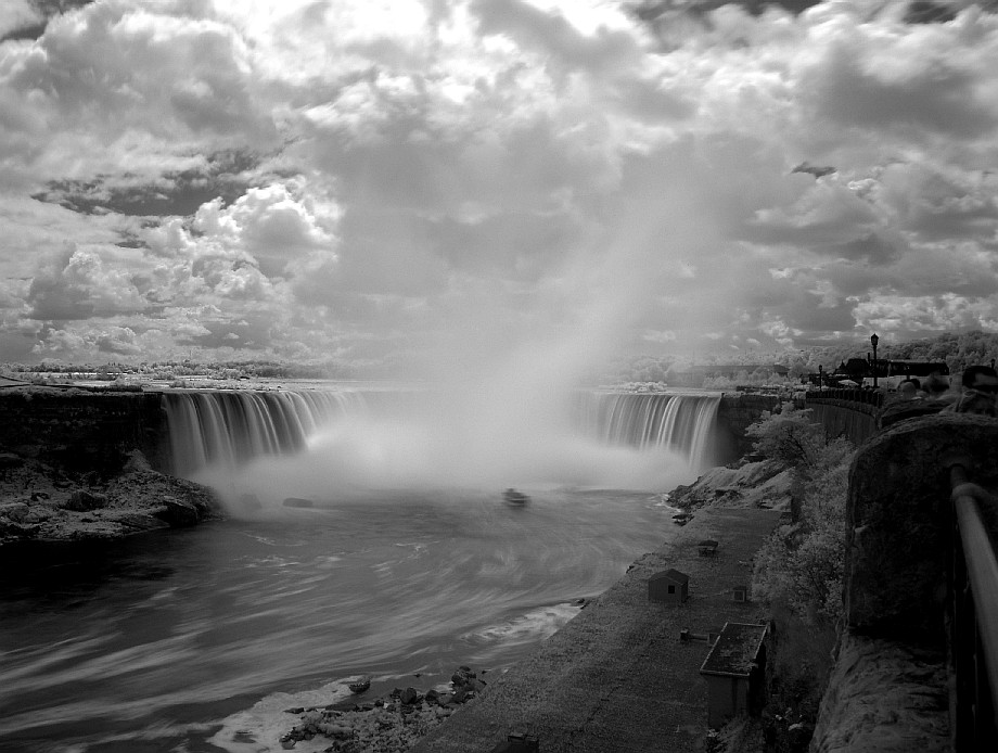 Infrared, Niagara Falls