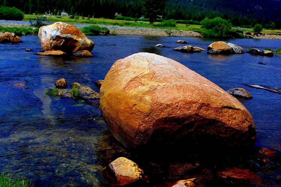 Crossing the mountain stream CRW_48.jpg