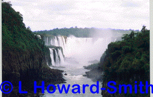 Fos d Igazu Falls Brazil.jpeg