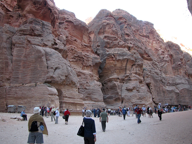 Back up the main road to Al Khazneh