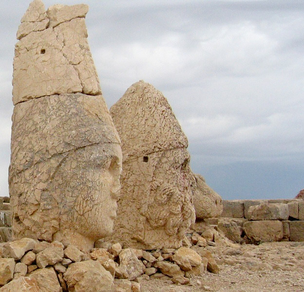 <a href=http://tinyurl.com/3awkq7 target=_blank>Antiochos I </a> and Heracles again