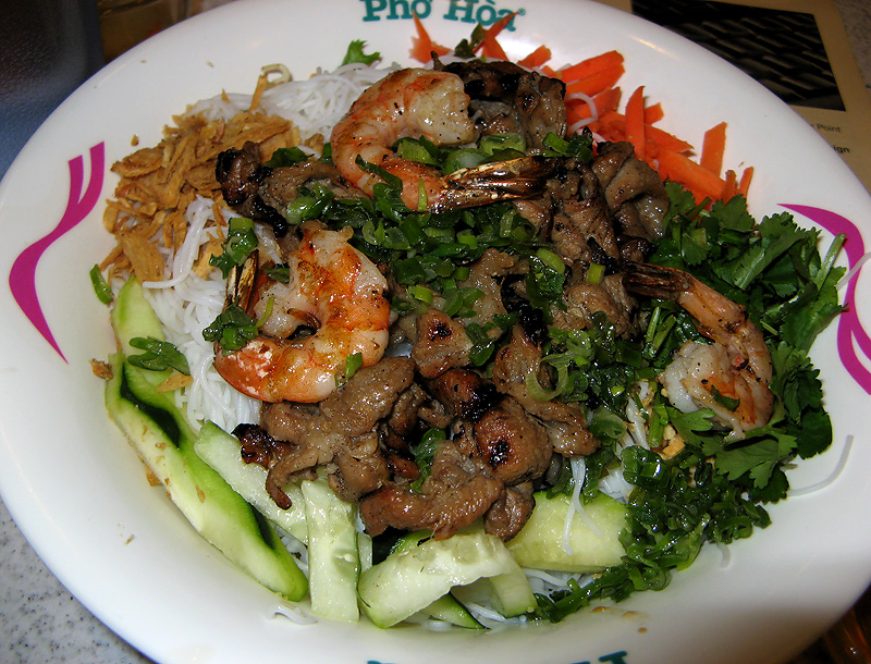 Pho Hoa, Berkeley - using flash, turned down 2 steps