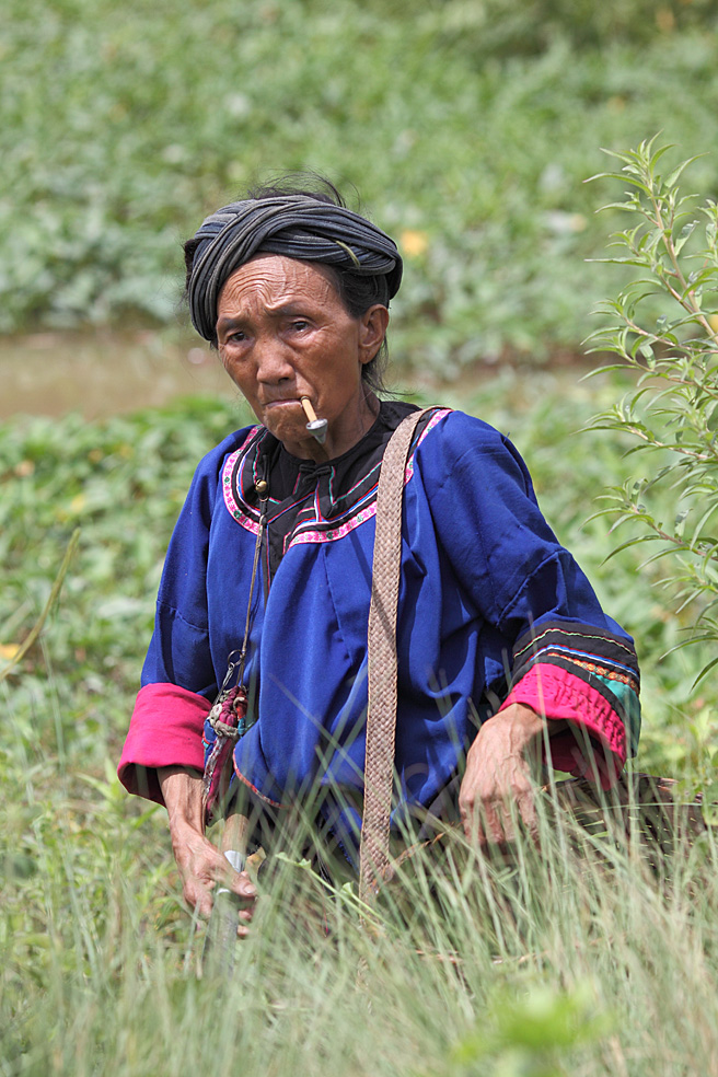 Lolo woman Luang Namtha