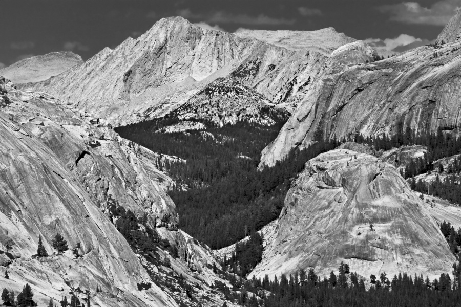 103 Conness, Pywiack from Olmstead Overlook (BW)_4212Cr2PsBw`0708041503.jpg