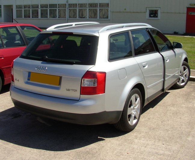 SILVER A4 ESTATE TDI REAR 03 REG.JPG