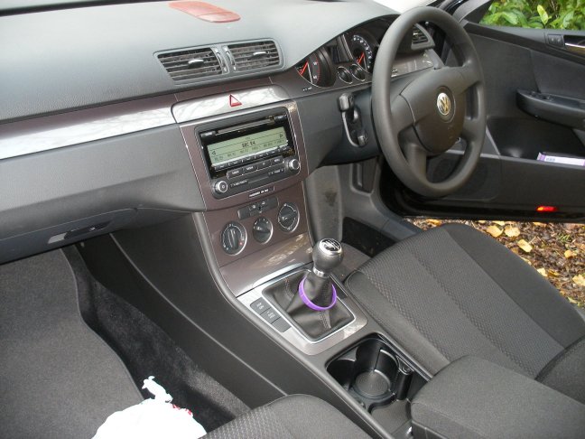 BLACK PASSAT ESTATE DASH 58 REG.jpg
