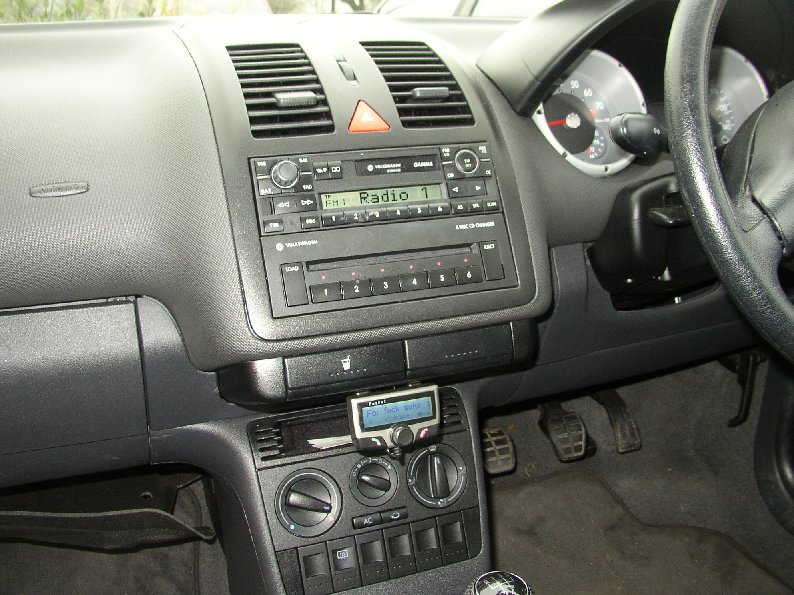 VW Polo and Parrot CK3100.jpg