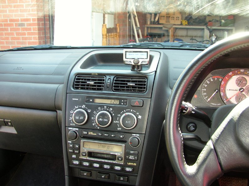 Lexus IS200 and Parrot CK3100.JPG